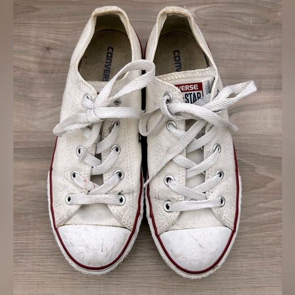 White Converse size 3 - Picture 1 of 4